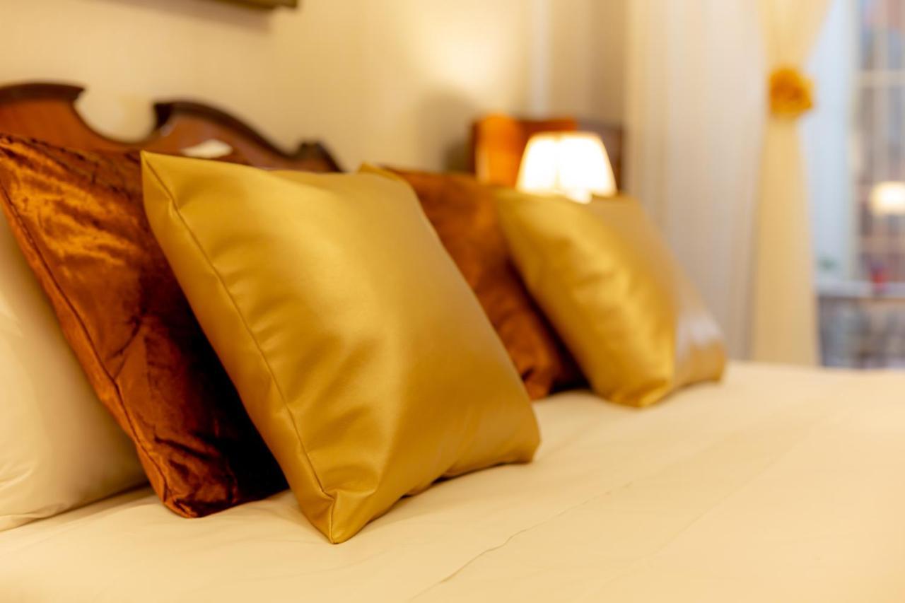 Residenza Porta Leoni - Royal Welcome Верона Екстериор снимка